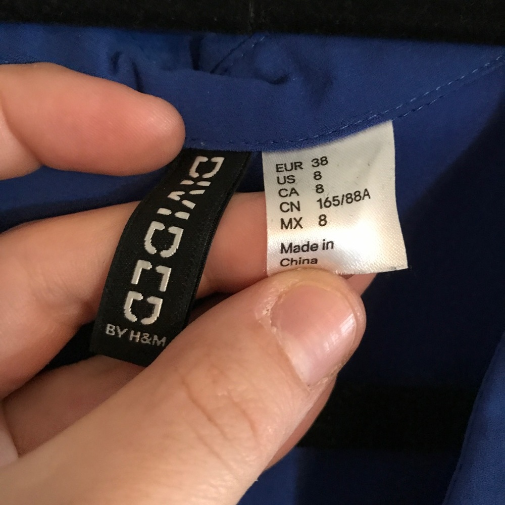 H&M Flowy Button Up - Picture 3 of 4